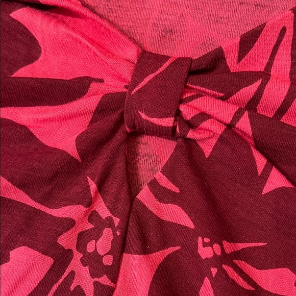 Liz Claiborne Burgundy and Pink Floral Top NEW WITH TAGS - Picture 4 of 12